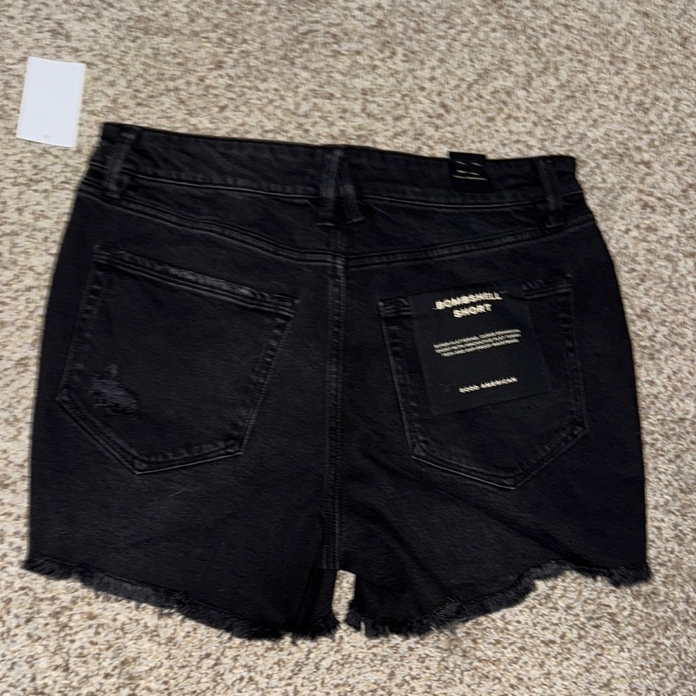 Good American Black Jean Shorts bombshell - Picture 3 of 3